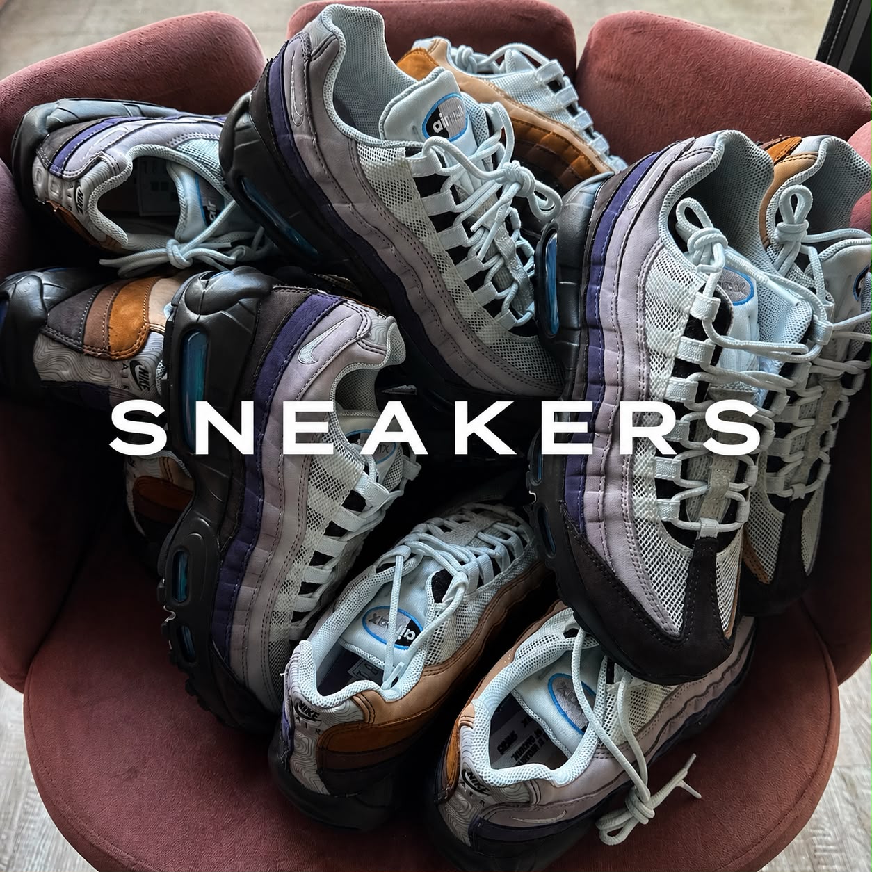 SNEAKERS